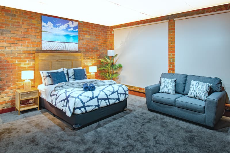High Tide Studio luxury holiday rental in Mallacoota - Interior/exterior view 1