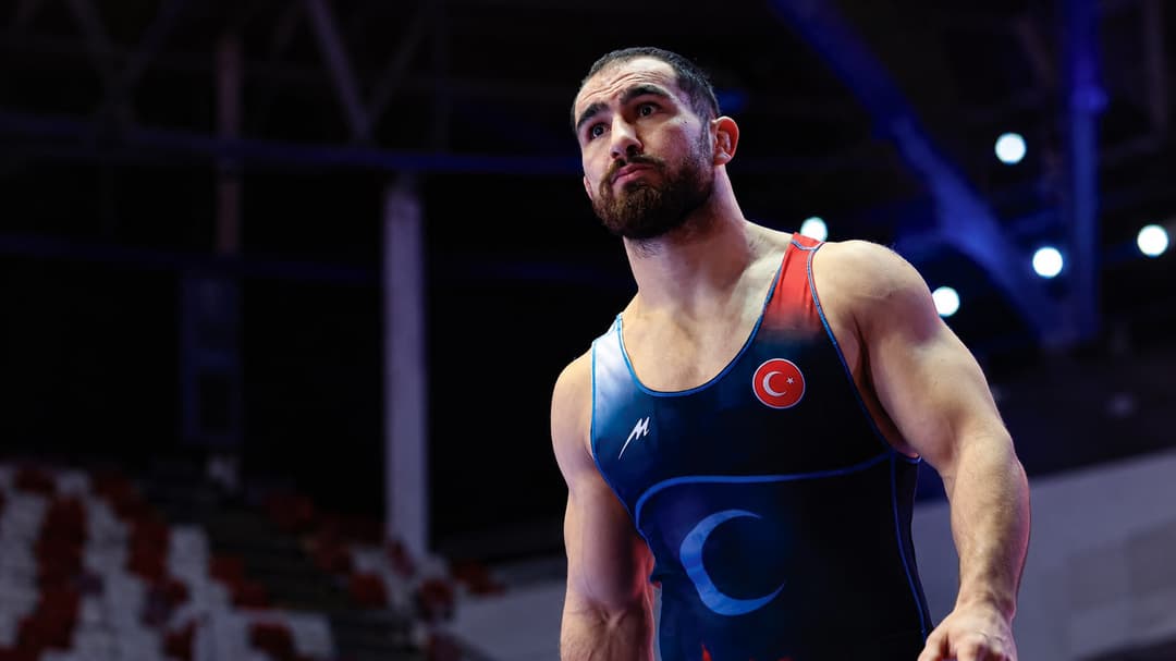 Dünya Şampiyonu Feyzullah Aktürk Zengibar Er Meydanı’na Çıkacak