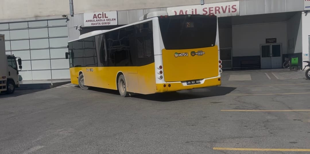 MOTAŞ Şoföründen Örnek Davranış: Otobüsü Acil Servise Sürdü