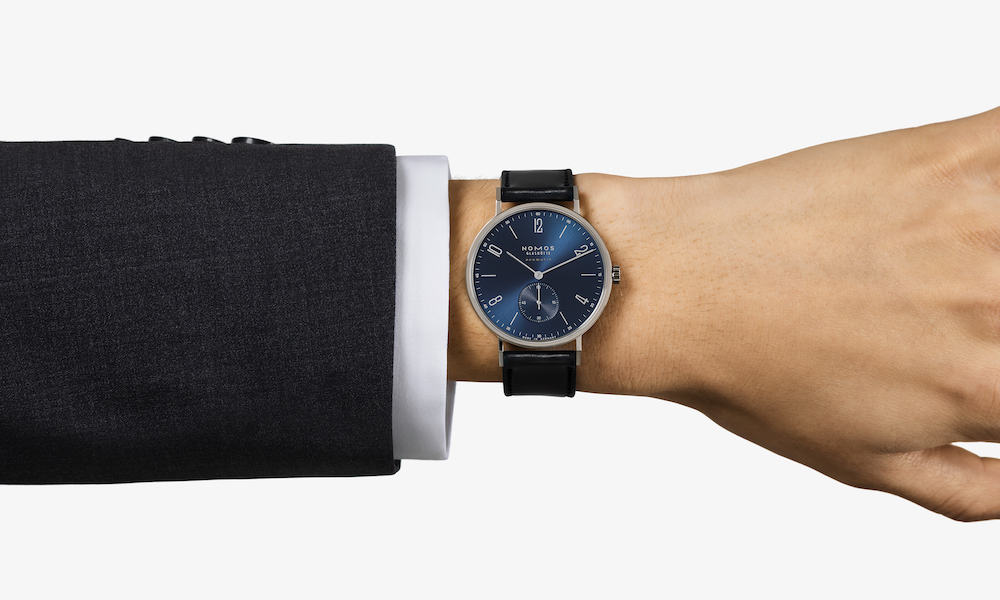 indossato NOMOS Tangente neomatik blu oro 39