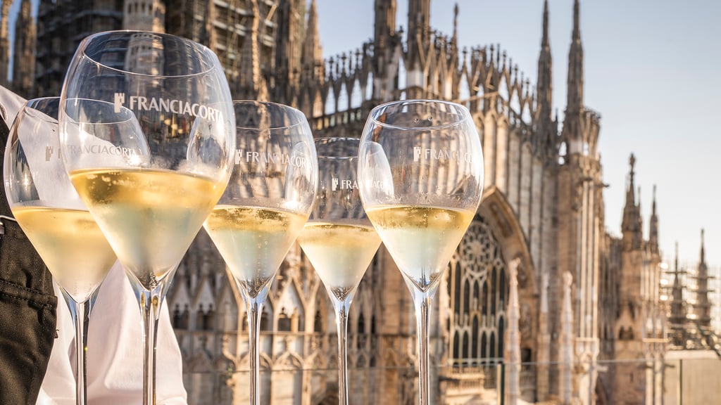 35 anni di Franciacorta: storia, traguardi e il grande brindisi a Milano