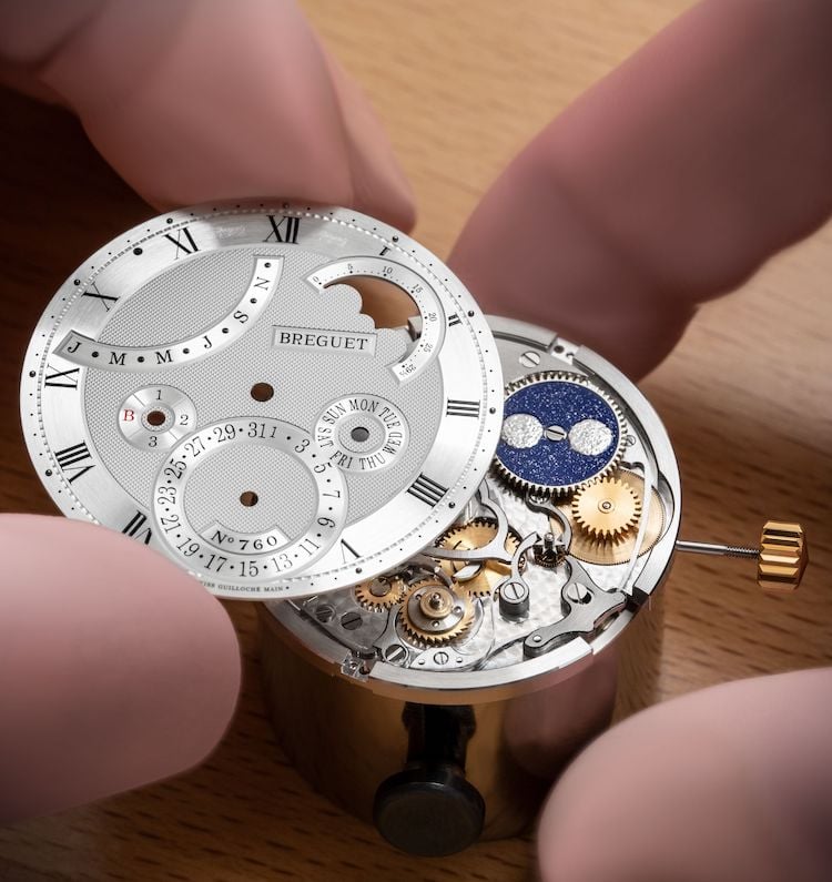 Breguet Classique Quantième Perpétuel 7327 assemblaggio