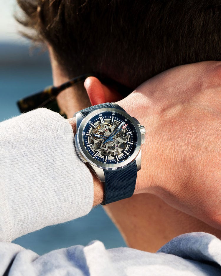 Independence Skeleton 42mm Blue indossato