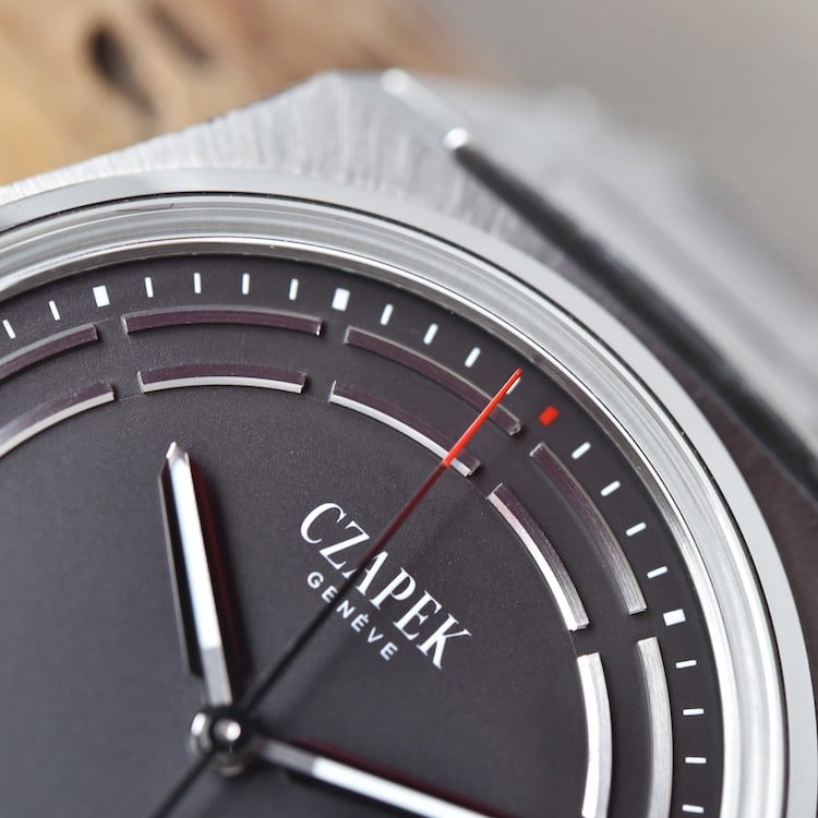 Czapek Antarctique Titanium Dark Sector dettaglio