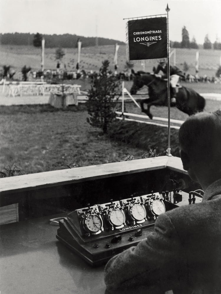 Un'immagine storica del legame di Longines con gli sport equestri