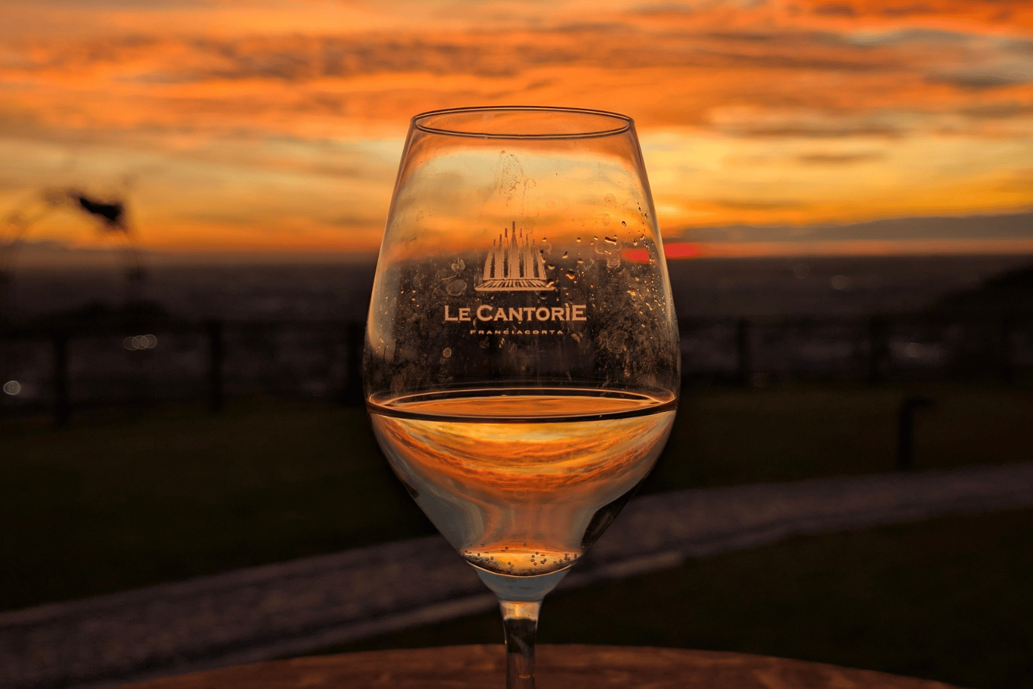 Aperitivo in Vigna al Tramonto
