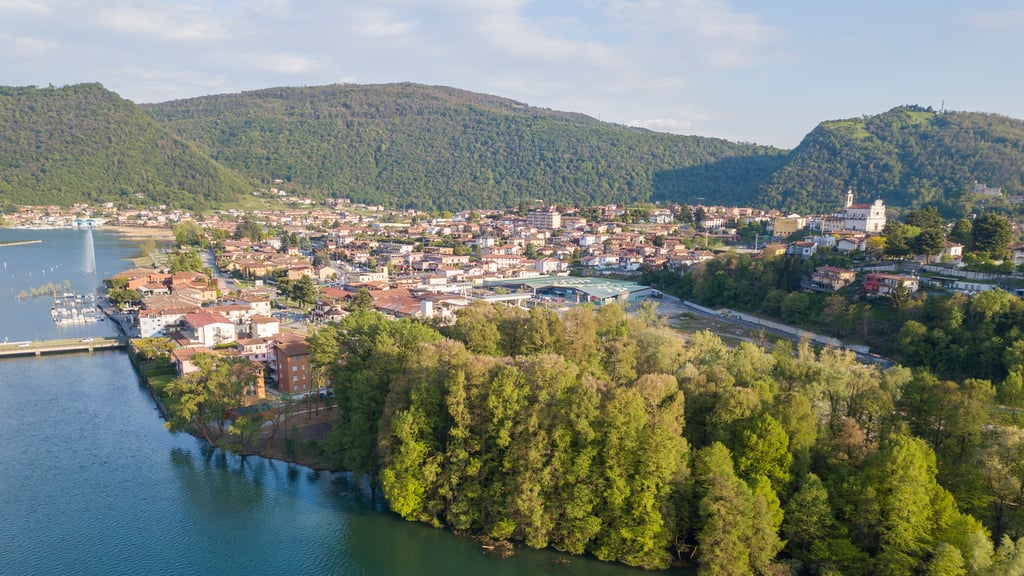 フランチャコルタの町と村- チャコルタの町と村の地図