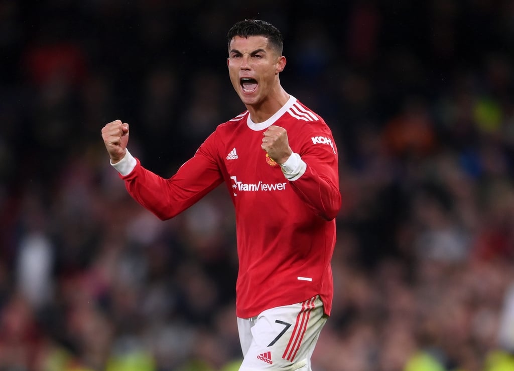 Cristiano Ronaldo esulta per un gol con la maglia del Manchester United 