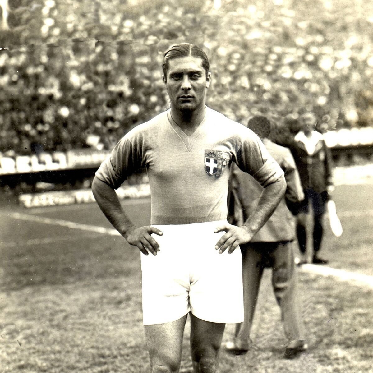 Il calciatore Giuseppe Meazza in una foto del 1934