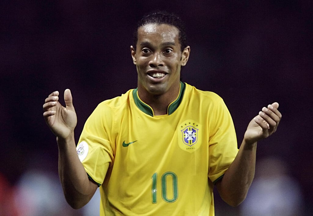 Ronaldinho sorride