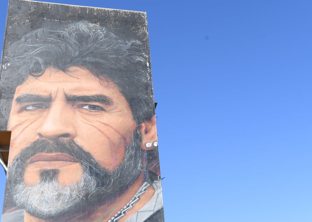 Il murales tributo a Maradona a Napoli