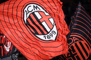 bandiera con stemma del Milan