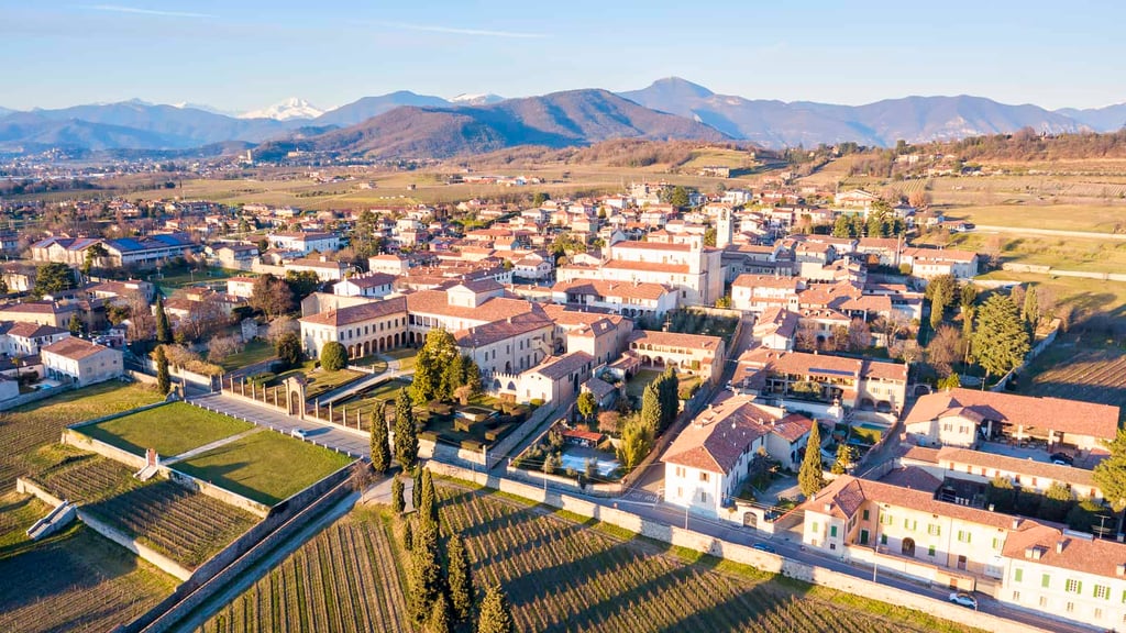 フランチャコルタの町と村- チャコルタの町と村の地図