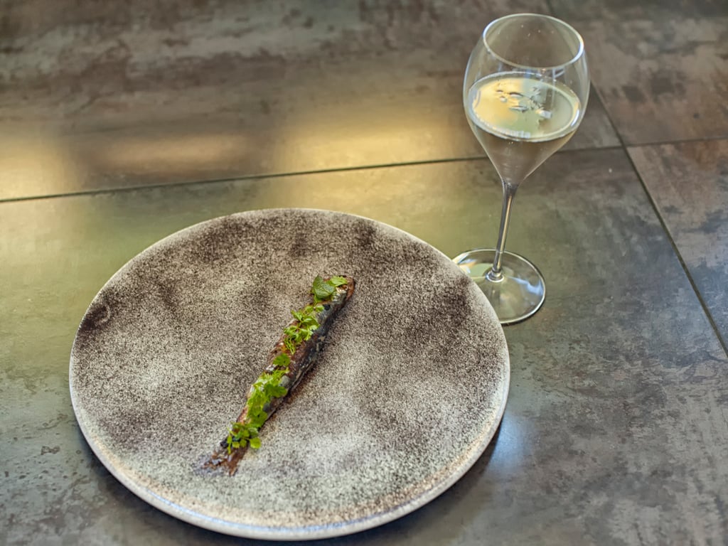 Ricetta Sardina del Lago d’Iseo BBQ con gel di carpione e cenere di cipolla