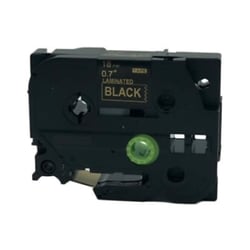 Fita laminada compatível com TZe-344. Texto dourado sobre fundo preto. Largura: 18 mm. Comprimento: 8 m - TZe-344C (Compatível)