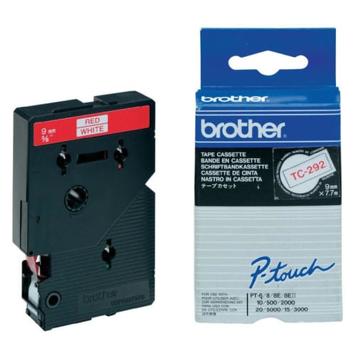 Fita laminada. Texto vermelho sobre fundo branco. Largura: 9 mm. Comprimento: 7,7 m - Brother TC292