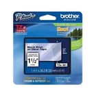 Fita laminada. Texto preto sobre fundo transparente. Largura: 36 mm. Comprimento: 8 m - Brother TZe161