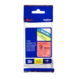 Fita laminada. Texto preto sobre fundo vermelho. Largura: 9 mm. Comprimento: 8 m - Brother TZe421