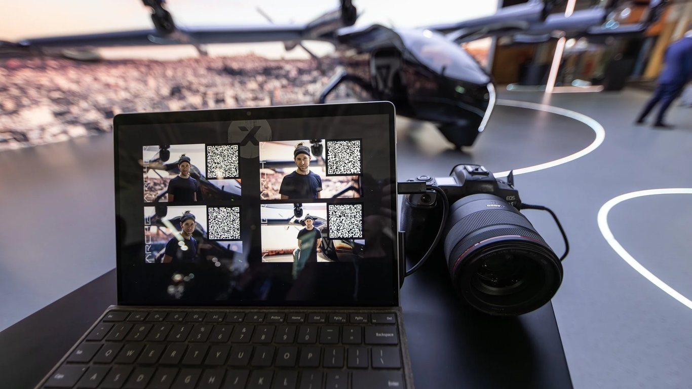 Capturing over 3000 people at Paris Airshow with Archer Aviation