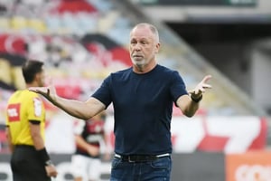Mano Menzes assume a missão de salvar o Fluminense da lanterna