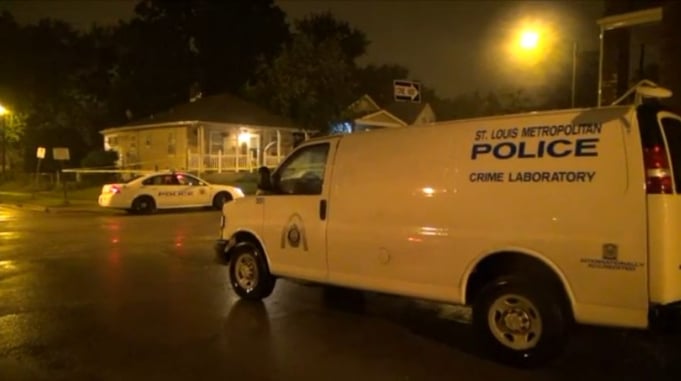 A Father watched in horror as a man held a gun to his daughter’s head; Then he did something to stop him
