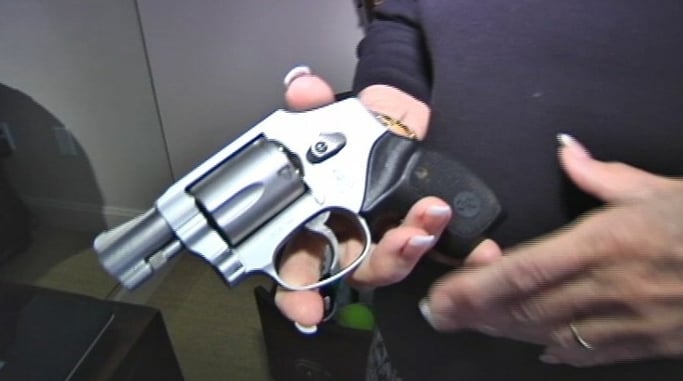 911 Operator Tells FL Woman To Put Gun Down While Robbers Were In Her Home