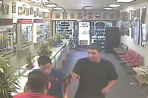 [VIDEO] Two Armed Robbers Quickly Soil Pants When Store Owner Displays His Own Firearm