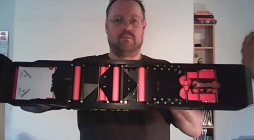 [VIDEO] Machine Gun: Paper Airplane Style