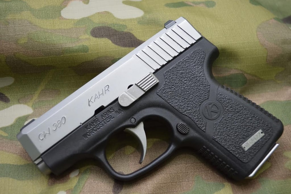 kahr-cw380-1