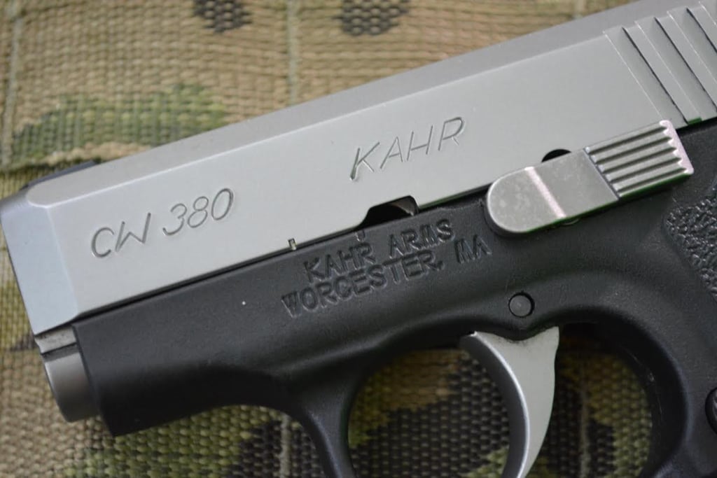 kahr-cw380-2
