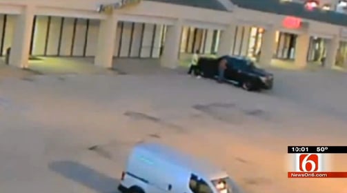 [VIDEO] 84-Year-Old Attacked By Thug, Thug Decides It’s Time To Go When Man Pulls Out Gun