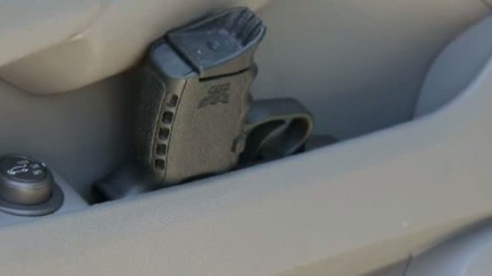 Woman-shoots-at-carjackers-png
