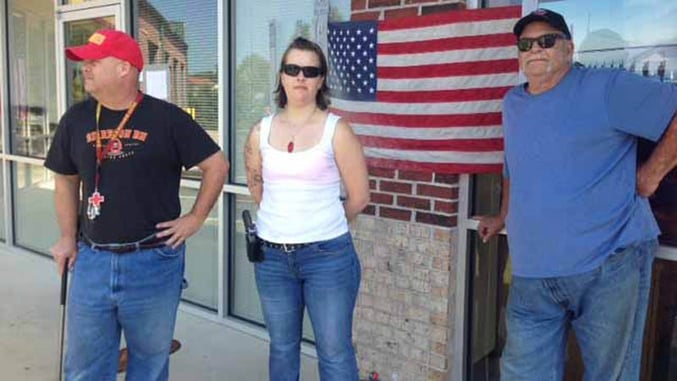 Armed Citizens Stand Guard Outside Army Recruiting Center After Deadly Attacks In Chattanooga