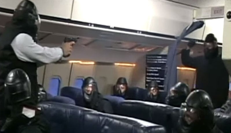Americans Should Be Allowed To Carry Guns On Airplanes