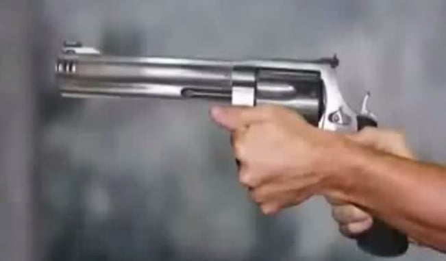 [VIDEO] Can Holding A Revolver Incorrectly Injure Your Hand?