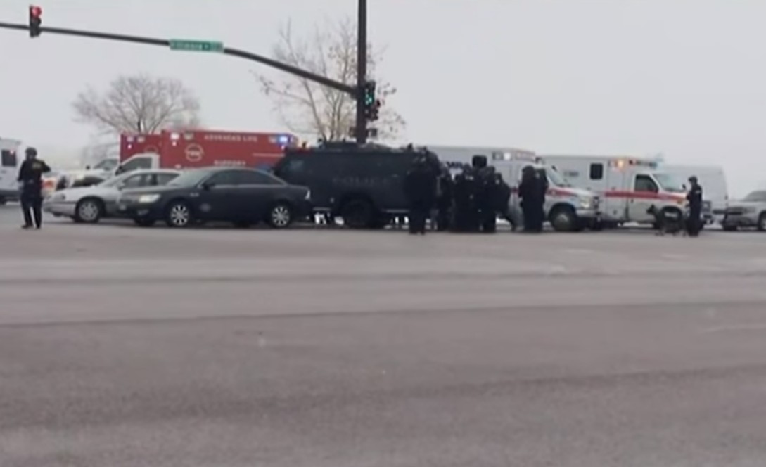 Planned Parenthood Incident: Armed Citizen Walked Up To Responding Officers With Gun On Hip, Asked If They Need Help