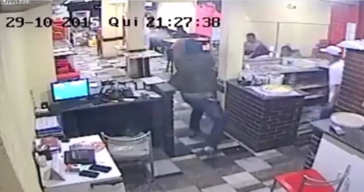 [VIDEO] Gunfight In Brazilian Pizzeria — Good Intentions Don’t Count When Bullets Fly