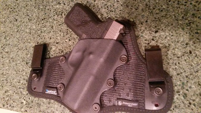 #DIGTHERIG – Eric and his Kahr CW9
