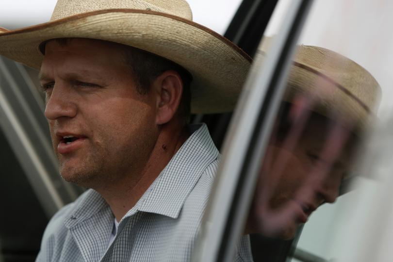 BREAKING – Armed Militia Takes Over Federal Building In Oregon