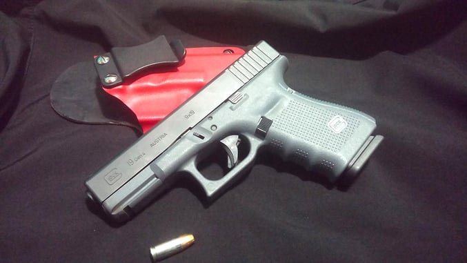 #DIGTHERIG – Nick and his Glock 19