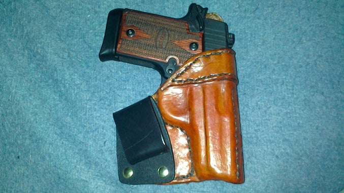 #DIGTHERIG – Ken and his Sig P938 9mm