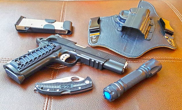 #DIGTHERIG – This Guy and his Springfield Long Beach Operator 1911 .45