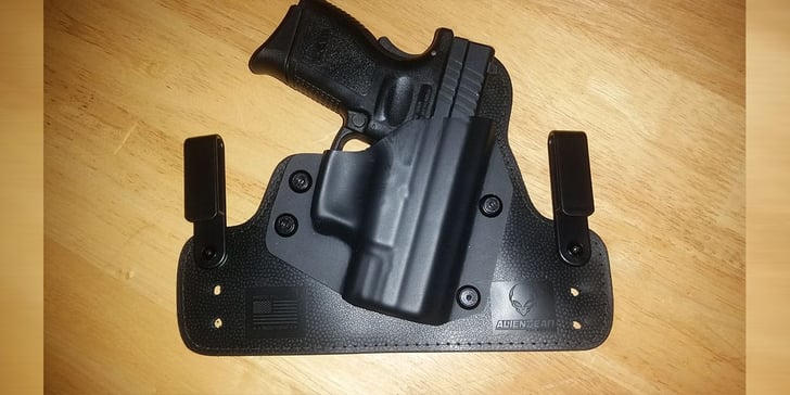#DIGTHERIG – Atom and his Springfield Armory XD Sub Compact 9mm in an Alien Gear Holster