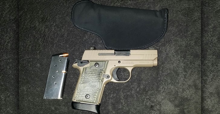 #DIGTHERIG – Mike and his Sig Sauer P938 Scorpion