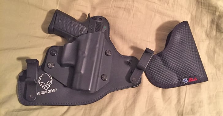 #DIGTHERIG – Eric and his CZ 2075 Rami BD