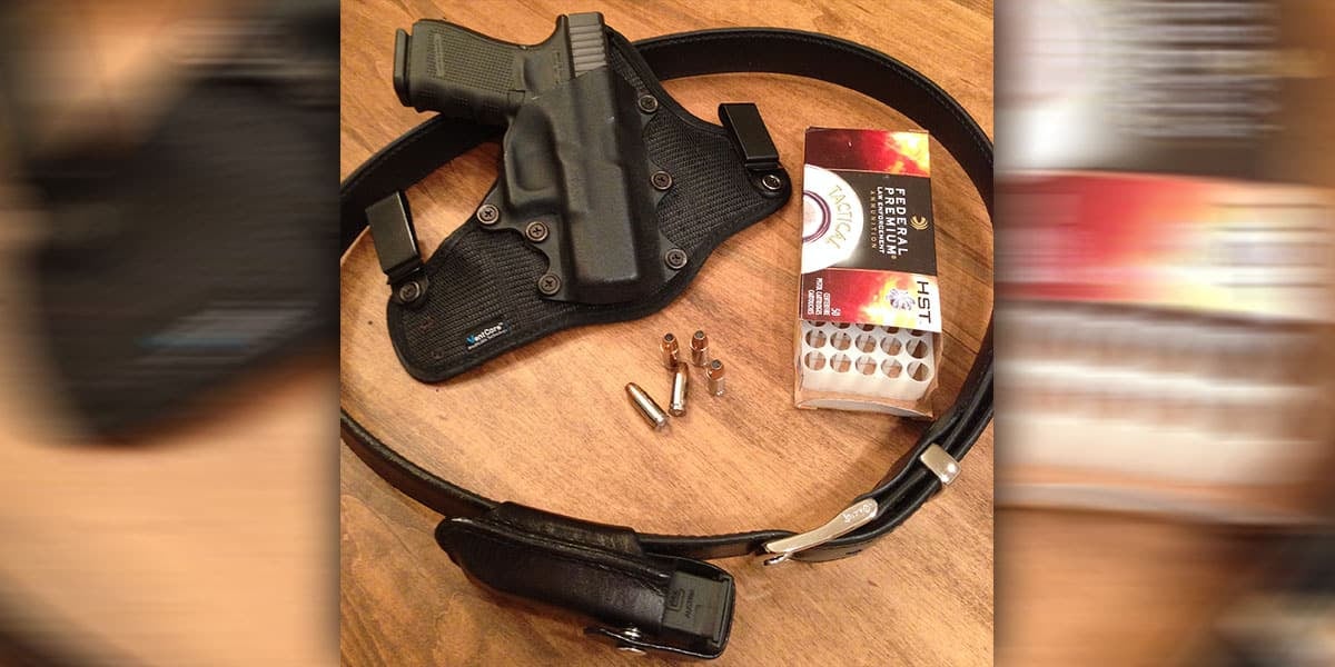 #DIGTHERIG – Nathan and his Glock 19 in a SteathGearUSA Holster