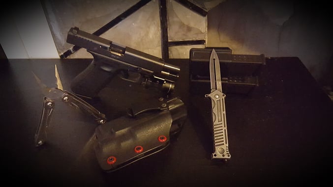 #DIGTHERIG – Nathan and his Glock 17 in an MEK IWB Kydex Holster