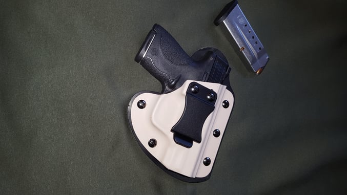#DIGTHERIG – Don and his Smith and Wesson M&P Shield 9mm in a Raw Dog Tactical Holster