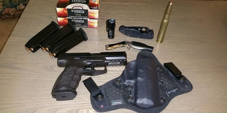 #DIGTHERIG – Mark and his HK VP9 in a StealthGearUSA Holster