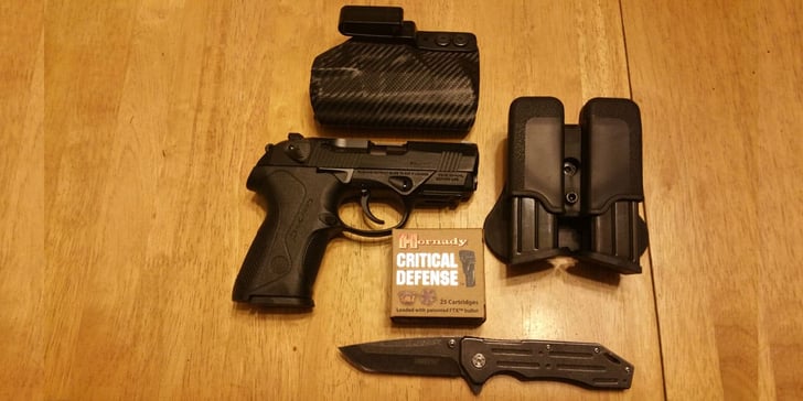 #DIGTHERIG – Dakota and his Beretta PX4 Storm Compact in a Clinger Holster